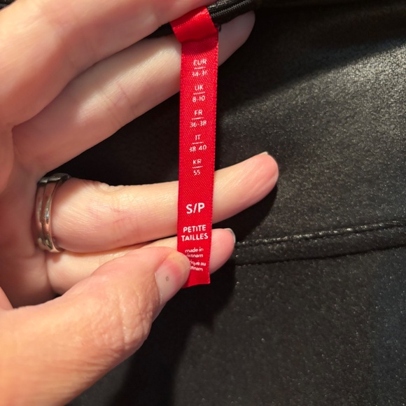 Spanx Faux Leather Leggings in Black Small Petite - Picture 5 of 8